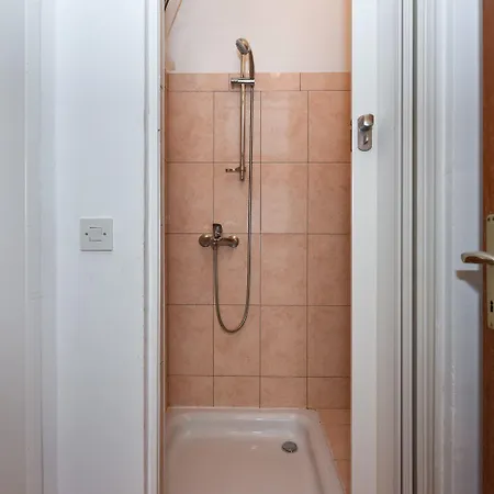 Apartment Kolt - 15m From Sea *
