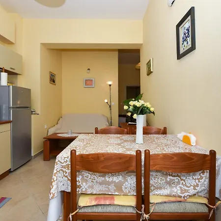 Apartament Kolt - 15m From Sea Kali