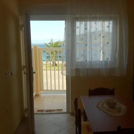 Kolt - 15m From Sea