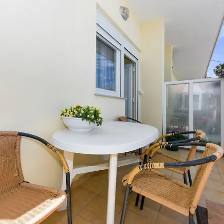 Apartament Kolt - 15m From Sea *